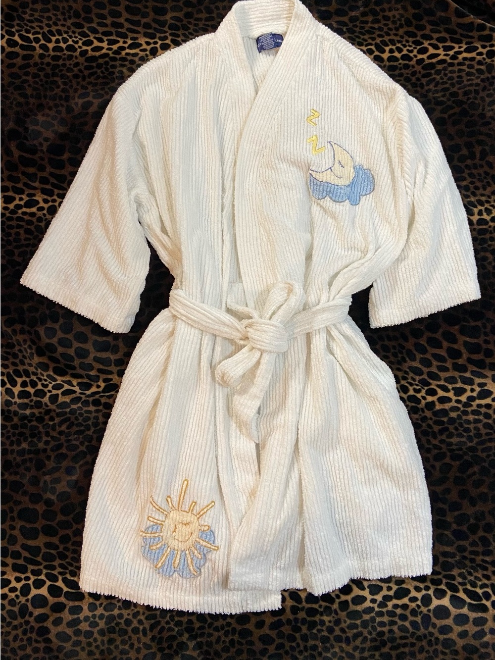 🌙☀️Vintage Celestial White Hoodless Robe with Sun & Moon Embroidery☀️🌙